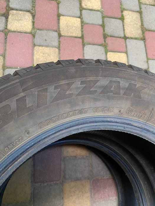Шина Bridgestone Blizzak 225/65 R17