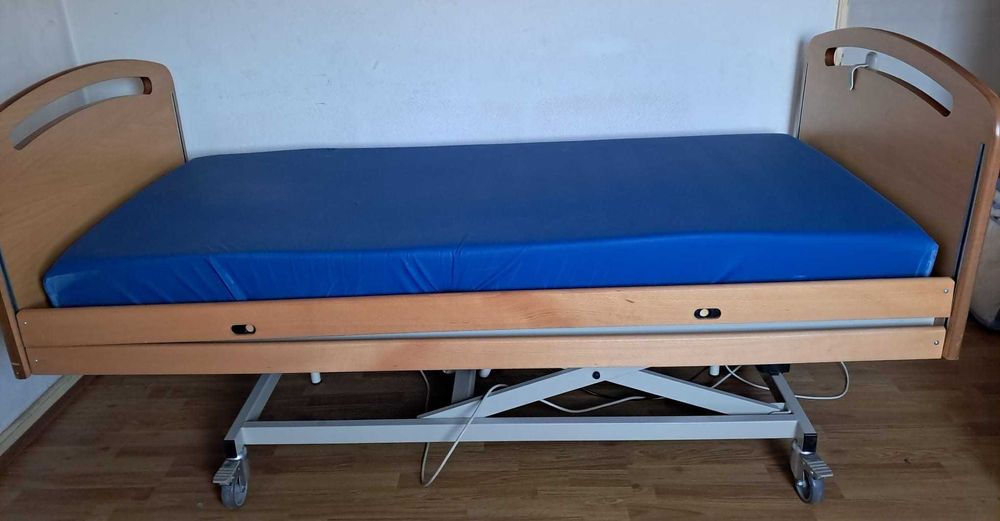 Cama articulada eletrica , aspirador e almofada