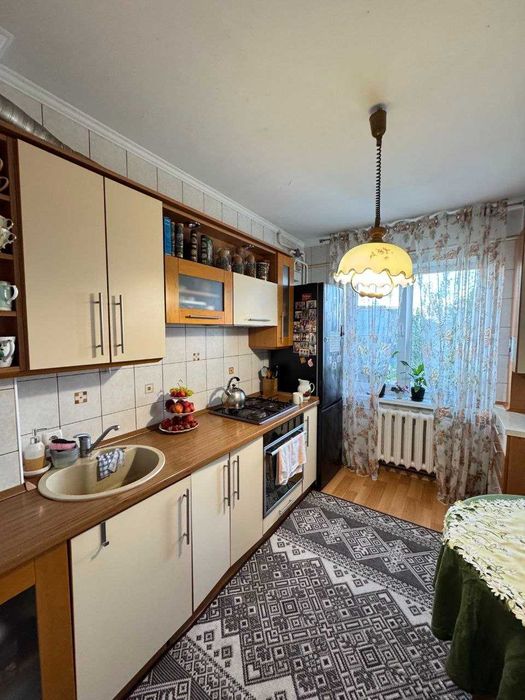 Продаж 3-кімнатної квартири