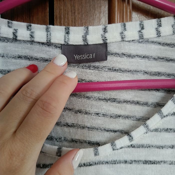 Продаю жіночу кофтинку