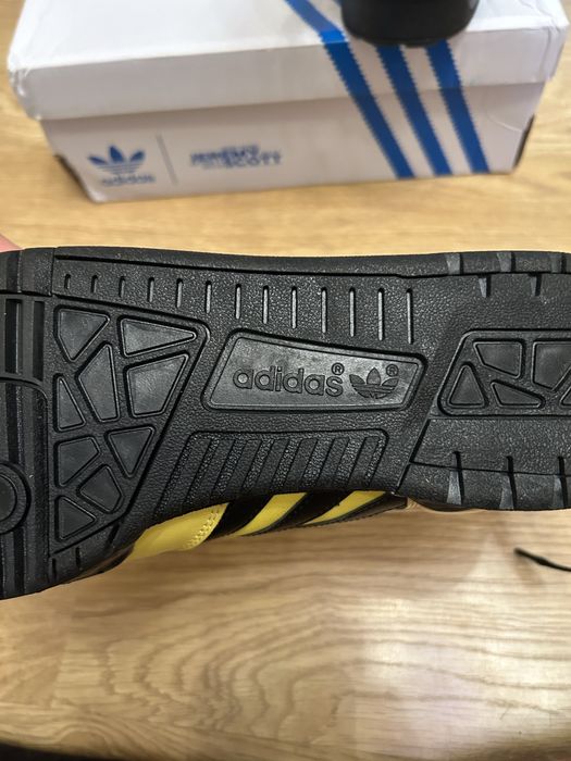В наявності( маю ще різні моделі )  ! Кросівки jeremy scott adidas