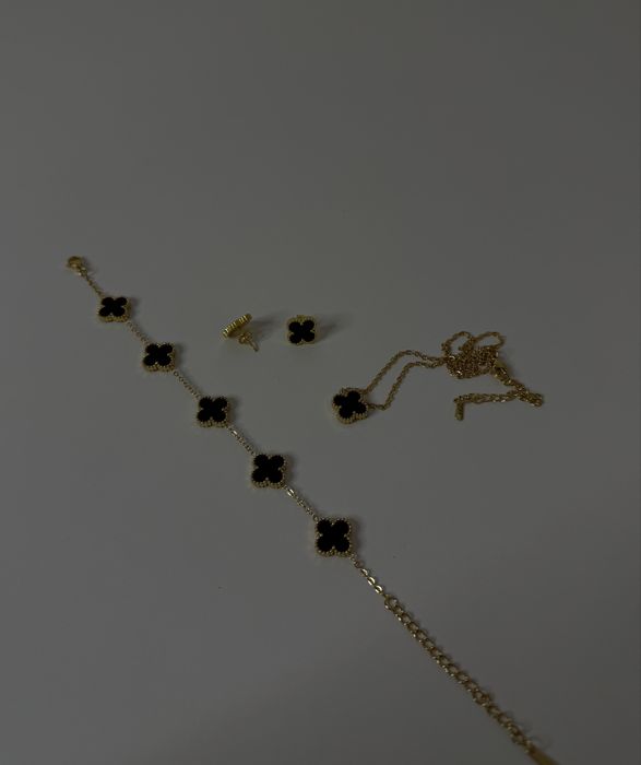 Van Cleef сережки
