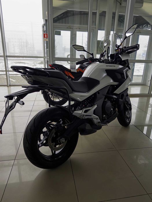 Мотоцикл CFMOTO 700MT