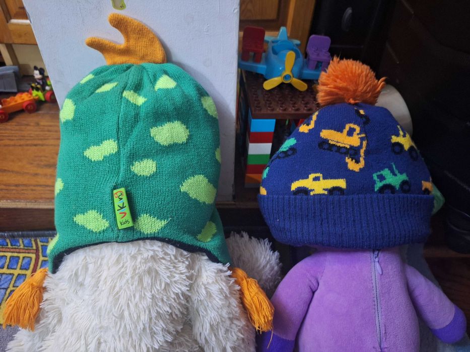 Czapki dla chłopaka 2/4 lata.