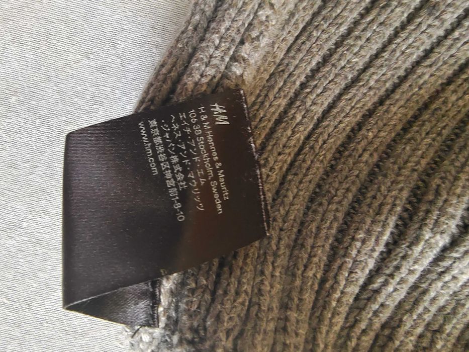 Czapka h&m szarka z granatowym pasem