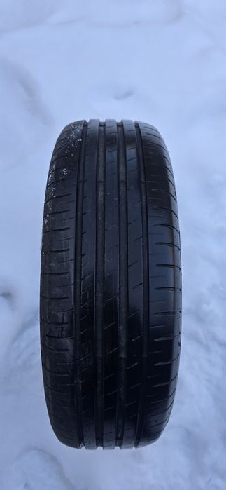 Goodyear 215/65 R17 • 4 шт • 2022 рік • 5 мм • Літні шини для SUV