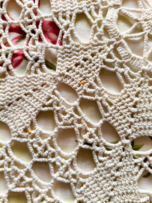 Toalha Centro de Mesa Octogonal em Crochet com Borlas (110 cm)
