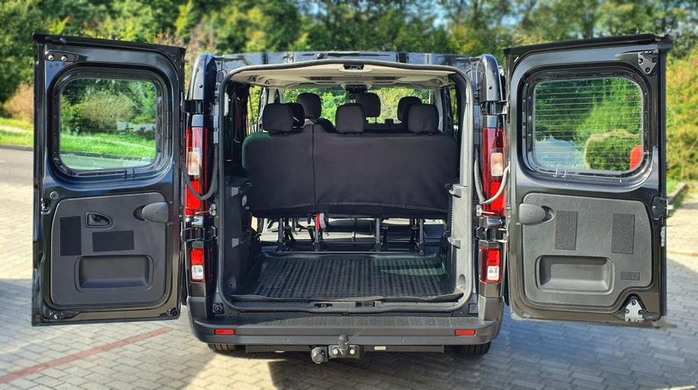 Wynajem NOWY MODEL Renault Trafic  2023r-9 osobowy  od 170* netto DOBA