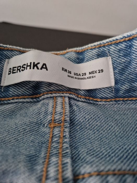 Sprzedam jeansy berehka  stan jak Nowy