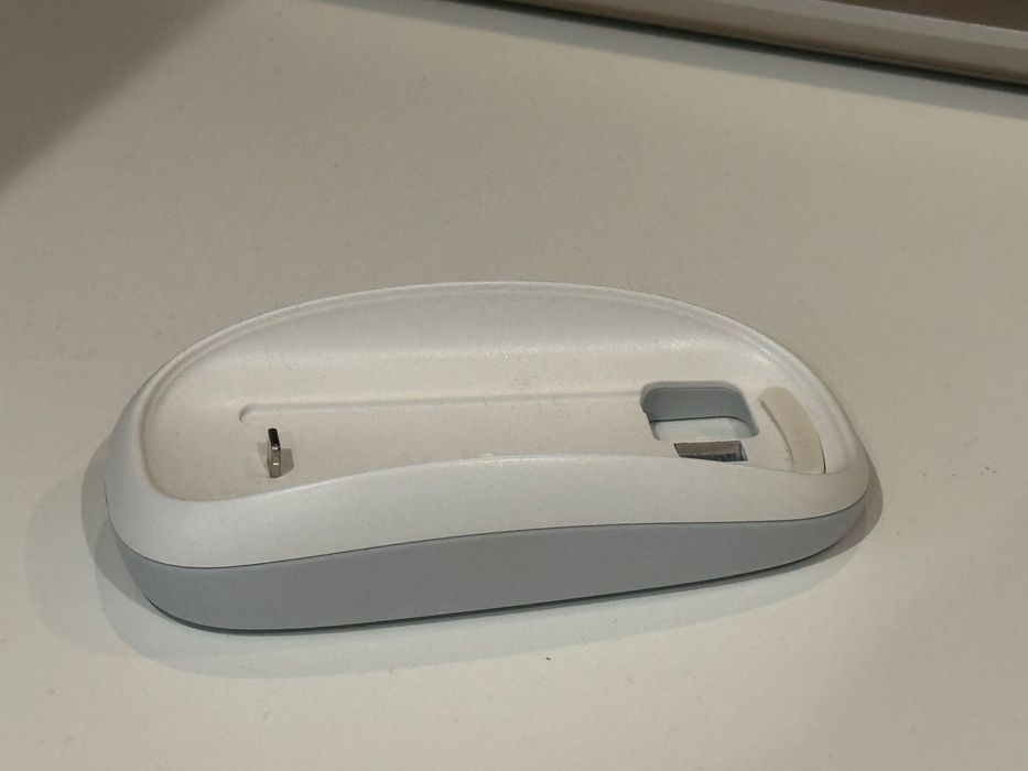 Rato Apple Magic Mouse 2 A1657 estado impecável