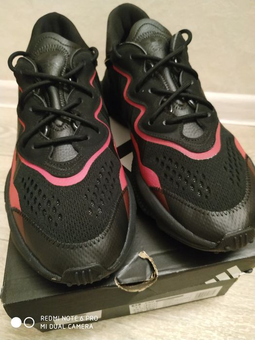 Чоловічи кросівки  Adidas Originals Ozweego у кольорі "Black Red Xeno"