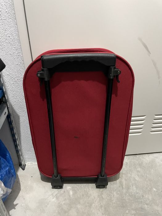 Mala/Trolley de viagem vermelha