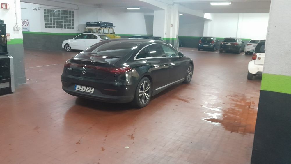 Mercedes-Benz EQE 350