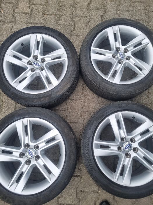 Volvo 17" Sadia 235 45 17