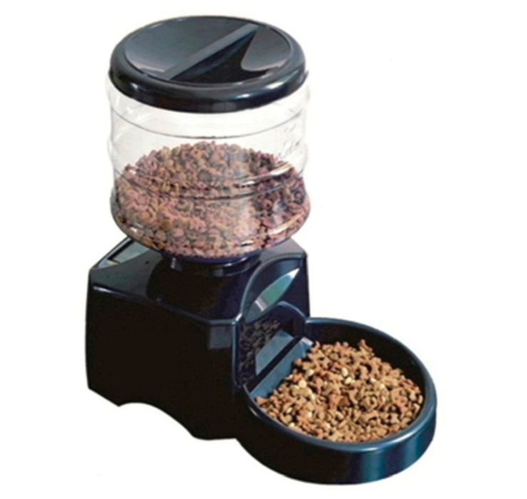 Automatyczny dozownik do karmy