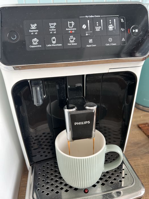 Ekspres Philips LatteGo EP3243