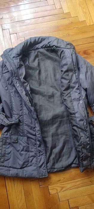 Жіноча куртка...