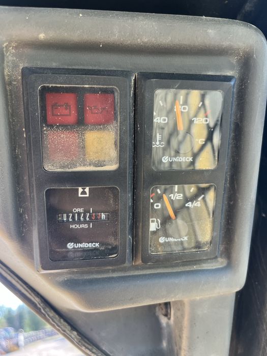 Mini ładowarka przegubowa oborowa bobcat Massey Ferguson Komatsu SK07J