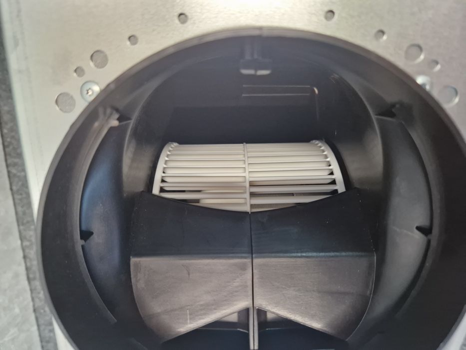 Сенсорна вбудована витяжка з висувною панеллю DAS 4620 2025