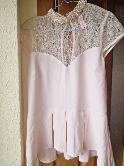 Нарядна блузка з перлинами