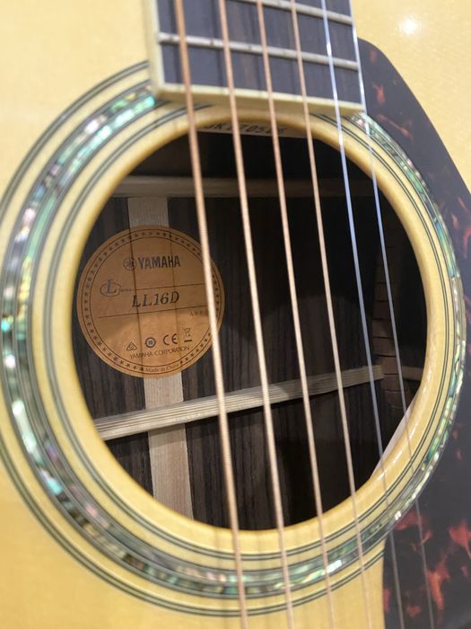 Yamaha LL16D - Guitarra Completamente C/NOVA