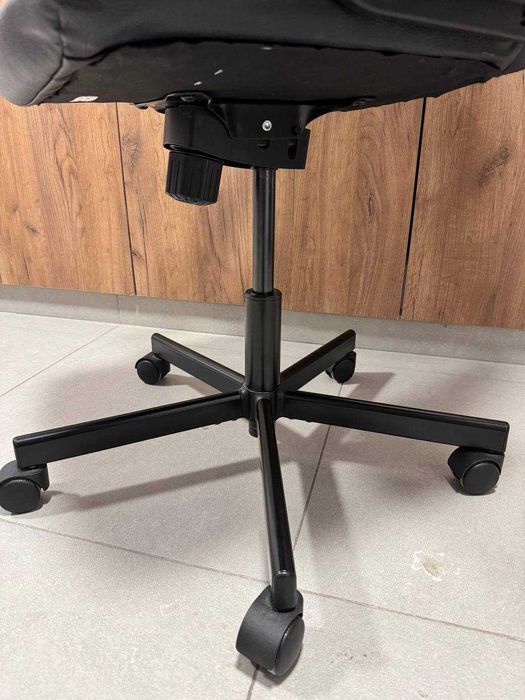 Krzesło biurowe IKEA RENBERGET – używane, dobry stan