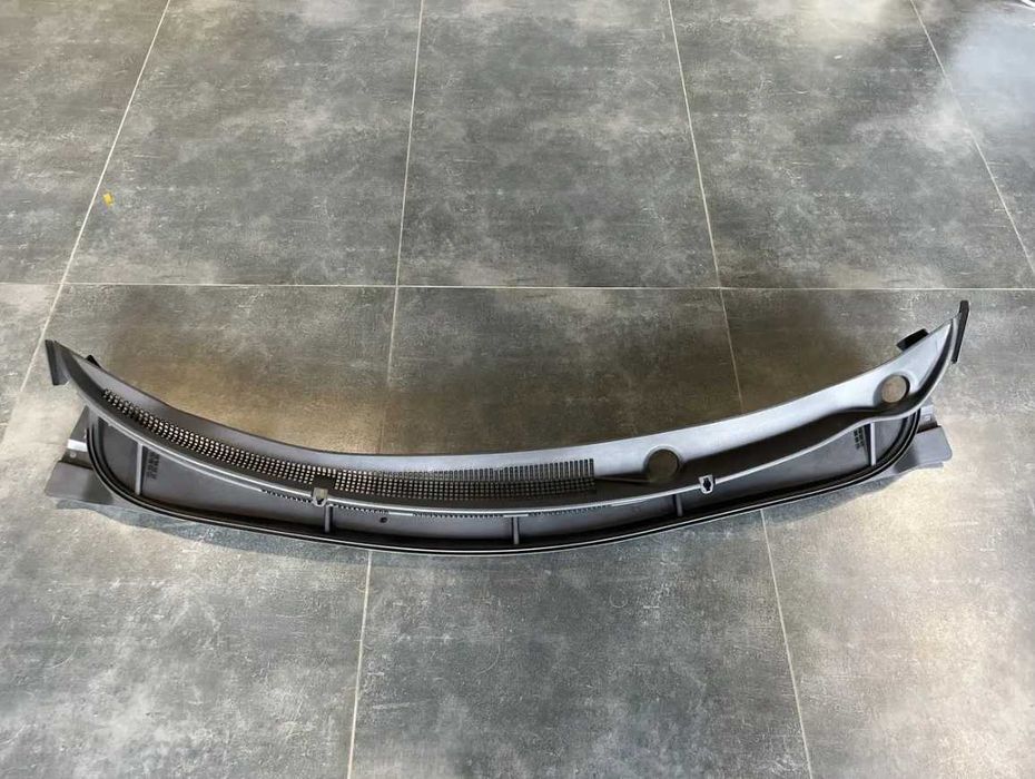 Жабо накладка під лобовим склом (відбитий куточок) Hyundai Accent 2011-2019 861501R000