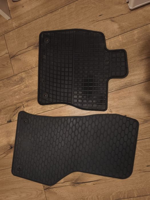 Dywaniki passat b8 przód