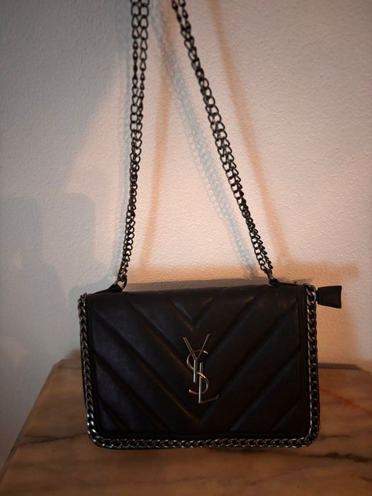 Mala preta em estado perfeito