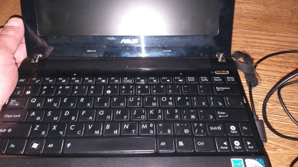 Продам ноутбук Asus б.у.