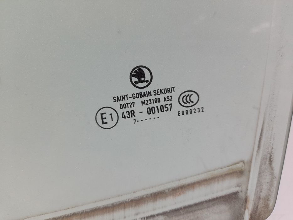 Vidro porta frente esquerda SKODA Fabia II Hatchback (542, 5J)