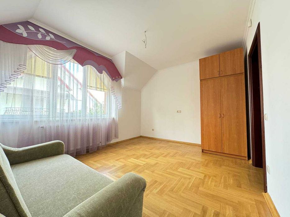 Продається Просторий Будинок з ремонтом, меблями