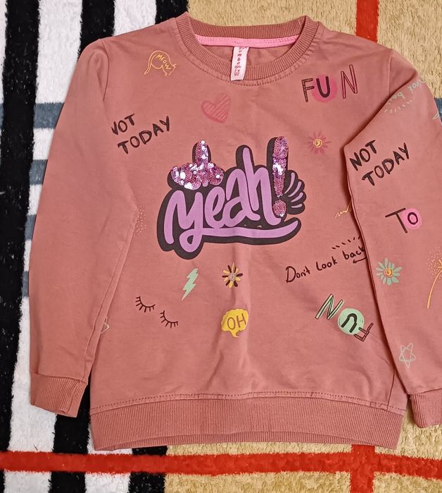 Набор кофт на девочку  5-7 лет