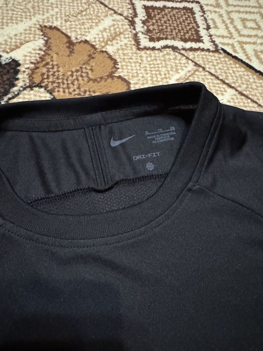Футболка.   NIKE