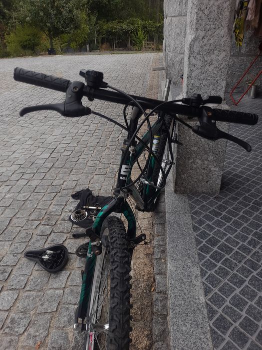Bicicleta ( eagle) Aro 26: PARA RESTAURO