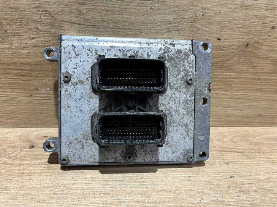 Блок управления двигателем ЕБУ ECU Opel Vectra C Signum Z22SE 2.2 16v
