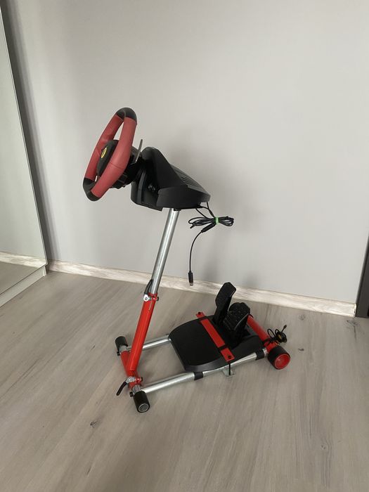 Kierownica +stojak Thrustmaster Ferrari 458 Spider z pedałami do Xbox