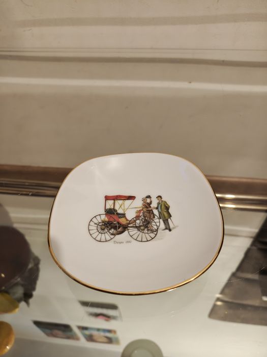 Dwa piękne talerzyki kolekcjonerskie vintage
