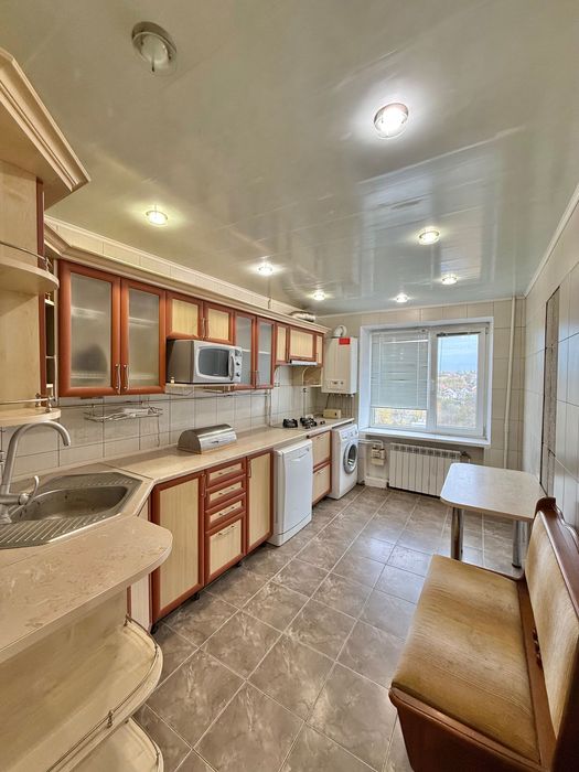 КРУТЕЗНА 3х кімнатна Чешка з АО газ Ремонт Меблі Техніка