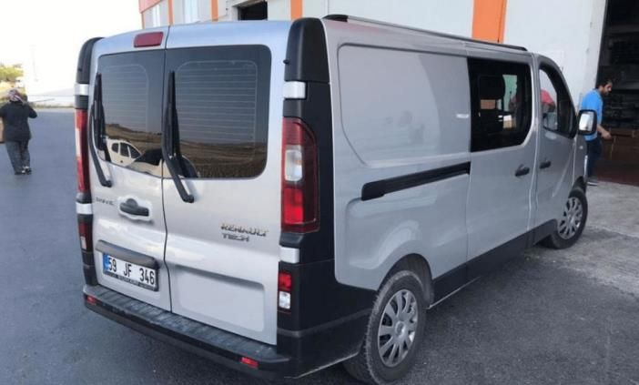 Интегрированные Турецкие рейлинги на Renault Trafic 2015 гг