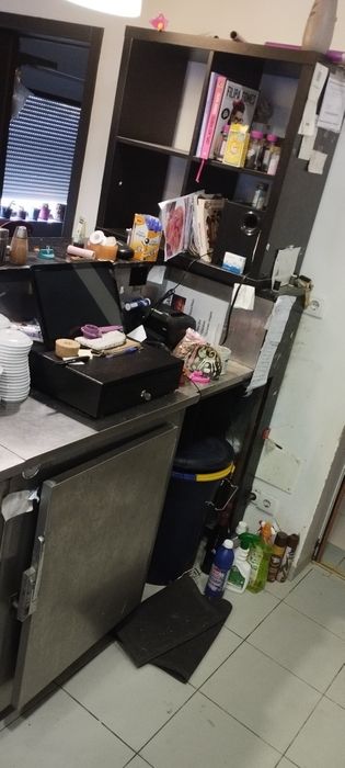 Balcão refrigerado e iluminado para café ou pastelaria