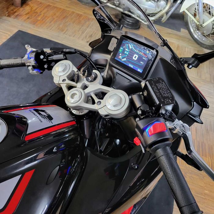 QJ MOTOR SRK 125 R ( OFERTA DE MATRÍCULA )