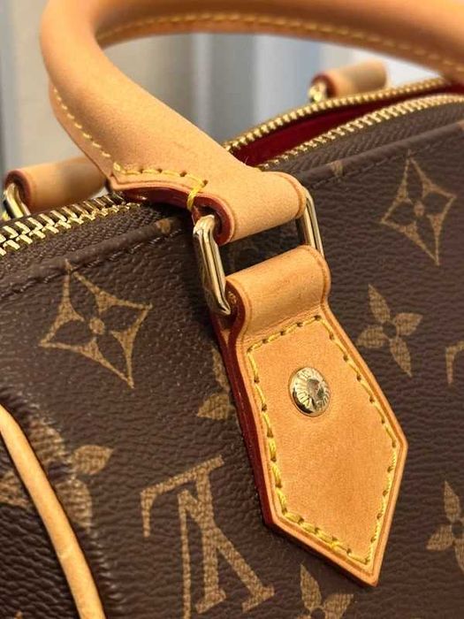 Louis Vuitton speedy 20