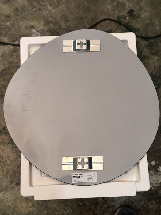 Espelho de parede VALNÖTSTRÄD da IKEA