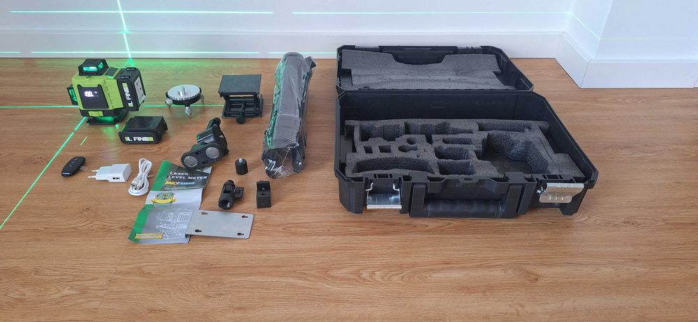 Nível Laser 16 linhas 2 Bateria USB C + tripé NOVO 3D 360 pladur NOVO