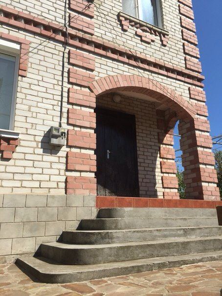 Дом в Сухом Лимане, удобное расположение,водоем, родник,сад