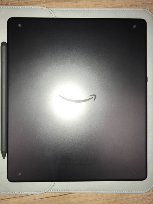 Kindle Scribe 64gb + rysik premium + etui