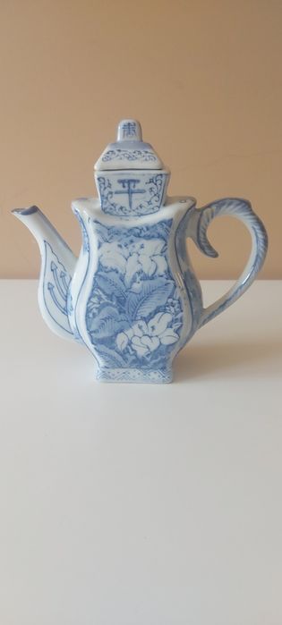 Bules decorativos chineses em Porcelana