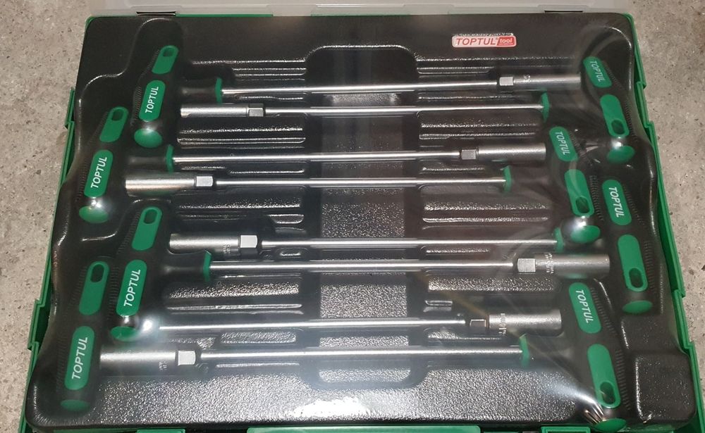 Zestaw 8 kluczy nasadowych sześciokątnych z uchwytem