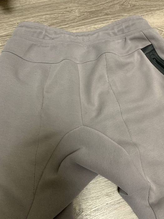 Nike tech fleece pants